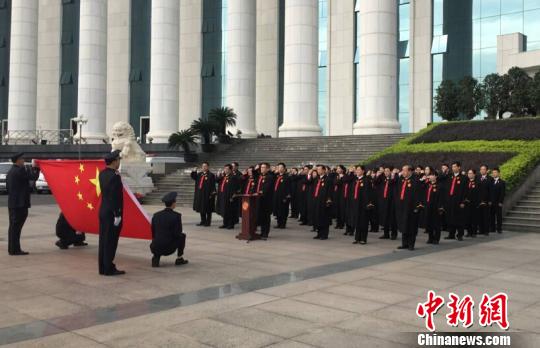 �����u�|�l�ѷs�W��M�ۼf�z32��