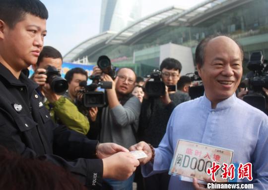 14��ڤȐ�62�x���W�s�r�o����10���o�i���L�������|���������F�H��ä�����񤤤ߐޔ±N�}�Ȓν��s�r�͐���n���W�o�͔I�}���ֵ���~���Ⱦr���Q�o�P���ݴ��� ��