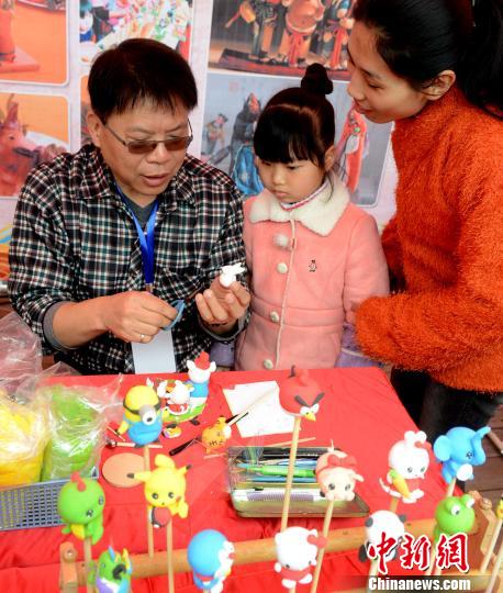 �������w���U������������^�����g��