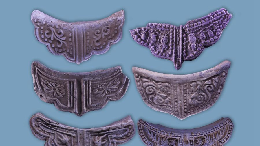 ���h���~���}�h�����W�����_�����a��