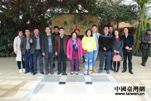 KMpSKMW˒ߕby KMpSKMW˒ߕby