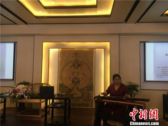 ���n���זE�}�Œ˺N�\�����䤤���^�M�� ���} S ��