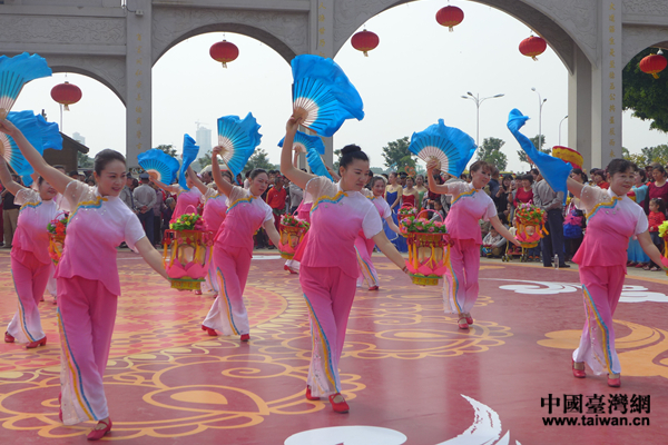 ����q�d�R