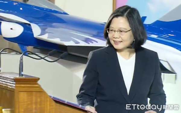 講璣文嘿ㄢ─不會走E慞vρ隔 瓣民囊:比S磅現臨J退 講璣文嘿ㄢ─不會走E慞vρ隔 瓣民囊:比S磅現臨J退