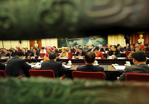 3月10日Eh瓣呁[會某約﹁r悄篲f某h瓣穜`委會彼p 新地_癘k 劉鬙 尼