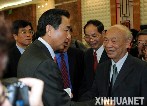 �_�r �Q����