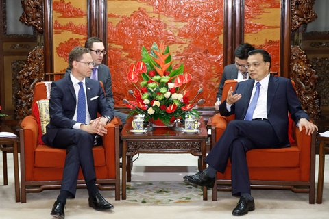 ���s�_ ���v ��