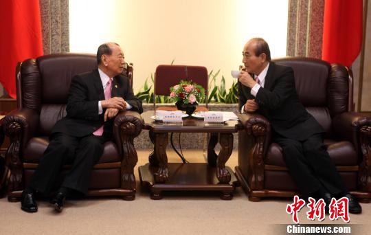 ���W�������T��_�����ߕo�����������{ޮ���s