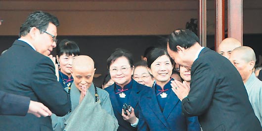 wbp|K1+12 JD}q() wbp|K1+12 JD}q()