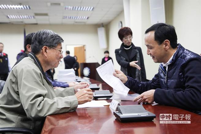 �Y���Z�䣳�w���l���Q���߶}�I�ߤ����j�u���|��]