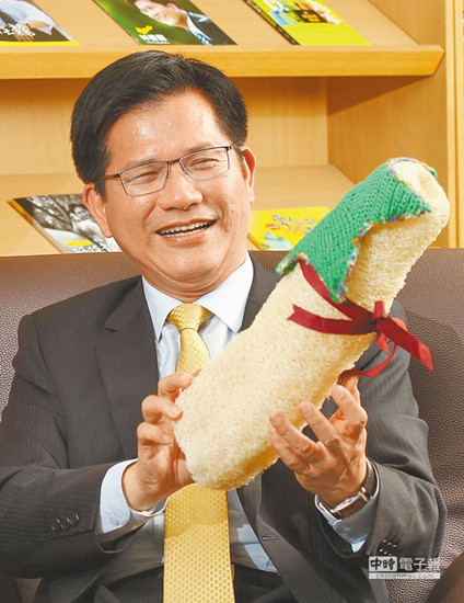 �����n���夤�����ئJ��ҧ�}�s:�٢Q�Ѭz�t�ʩf��(��)