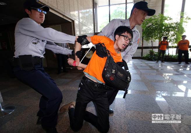 ���Wħֵ���j�O�O�z�����L�ˣu�B���ܬY