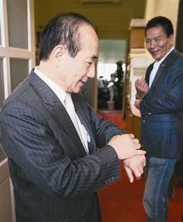 �W��������_�������������{���]��