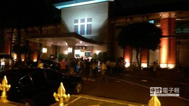 ���W�ϴ��G�\��30����B�깮�L���u�|�����ʐ�