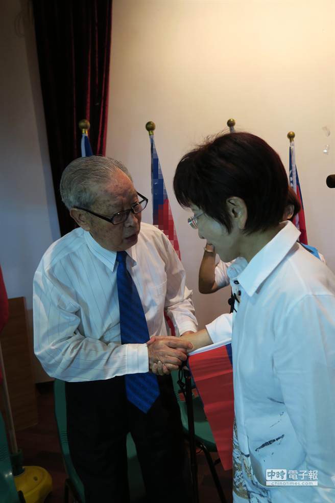 �Y���Z�Y�J�����x�~�~