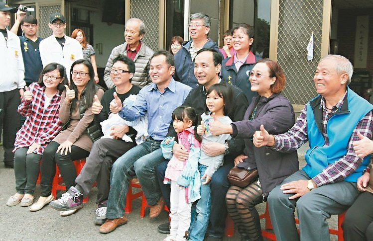 �Y���Z���Y����Z��W �Y�ɫ���:�W�z�����J�礣��?