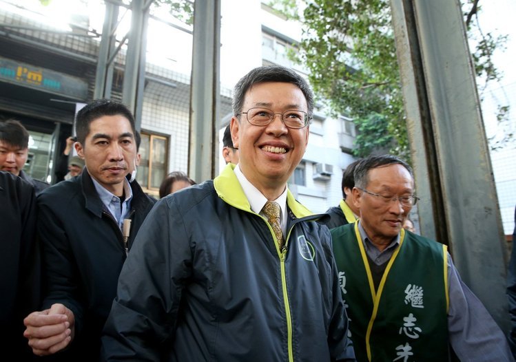 �L�үE�f�����ެ��F�Y ����������