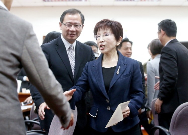 �x�~�~�|�u�n����| �K�먣�p�p"���w�]�A�L��"�rͱ