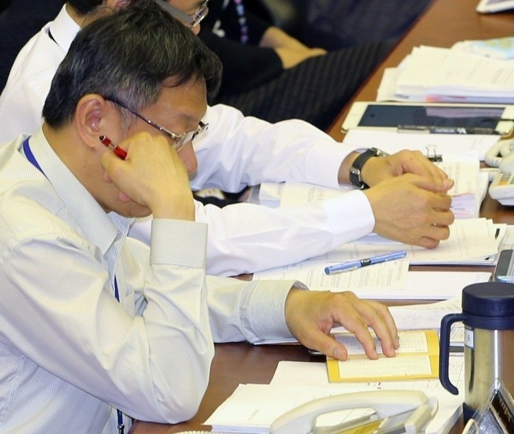 琠文t某會借高綝{批 弄完︱經盓K蚰h義L 琠文t某會借高綝{批 弄完︱經盓K蚰h義L