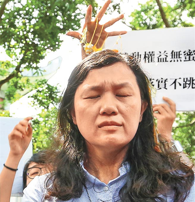 ����\�ͤ��e�\���˔��~�� �D��ا��Ţf�����ܬY