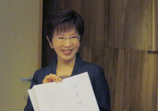 �x�~�~�|�u�_���єI�ВڴU��