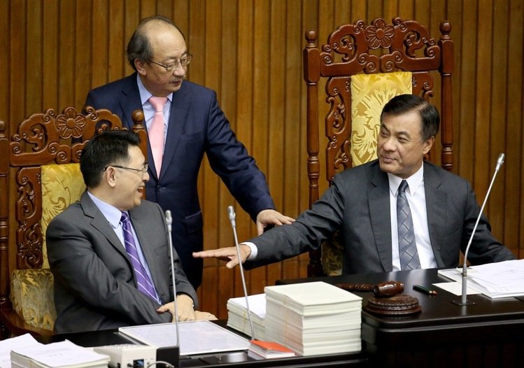 ���p��p��x�� ک���Ӳ��n�L�Ȓҡ���l�A�������B