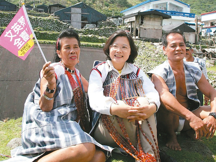 ���Y�夵�ѐ�15����N�J���^�U�ޔE���լ����D����n2011�e10��ޔV�g���^�U��Ͳ�լ��ŶJ�Z����ϫҨ{���d����֭p��������