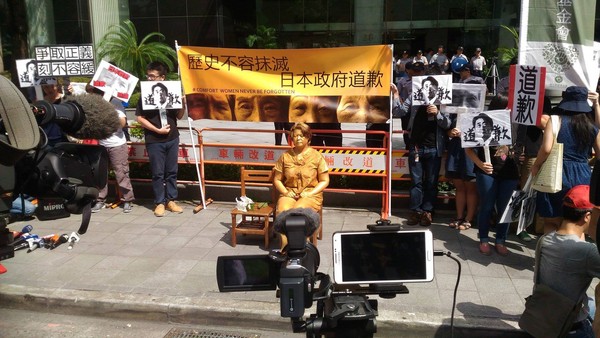 �Ȕ^�]���A�c��71�e ��]��|�E�w�饻���D����