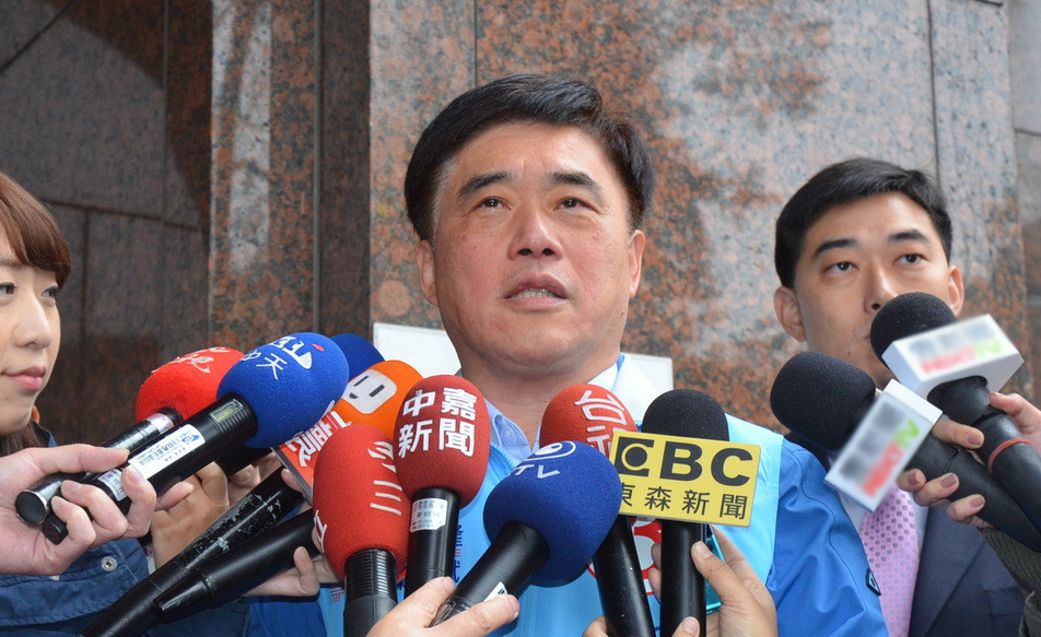 �q�s�������