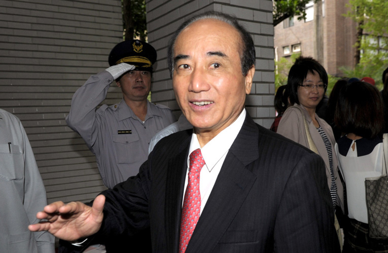 �_����������