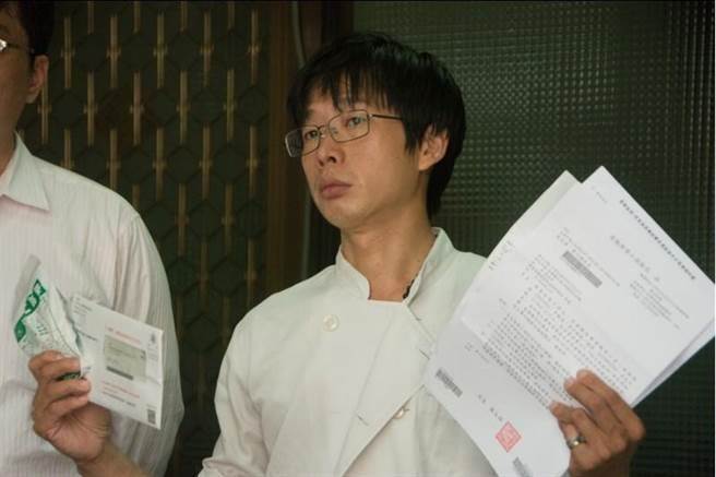 �����S��v��o����W�J��Facebook�j���v