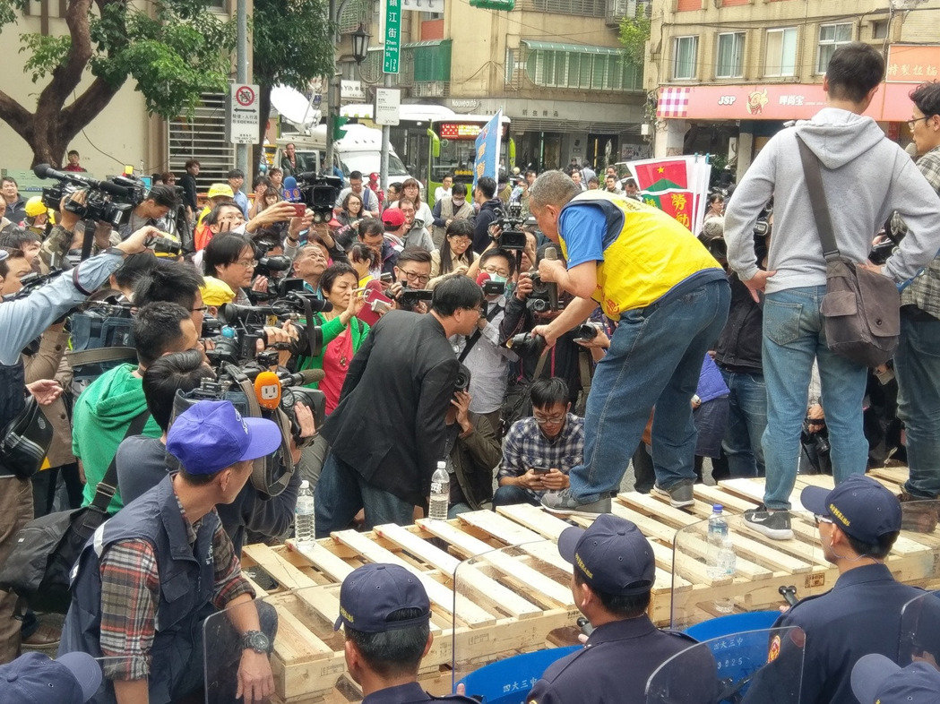 �����n�L���u�|��򼓲ک������ܬY�ݴ񥴩b��