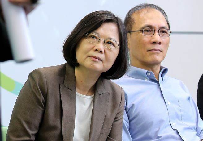 ��L���a����������H���qҧ�h�r�����Y��