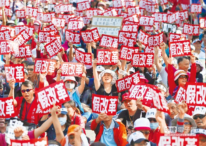 �Ův���y����ا��N�h�����ŕը���:�����|�|���W��