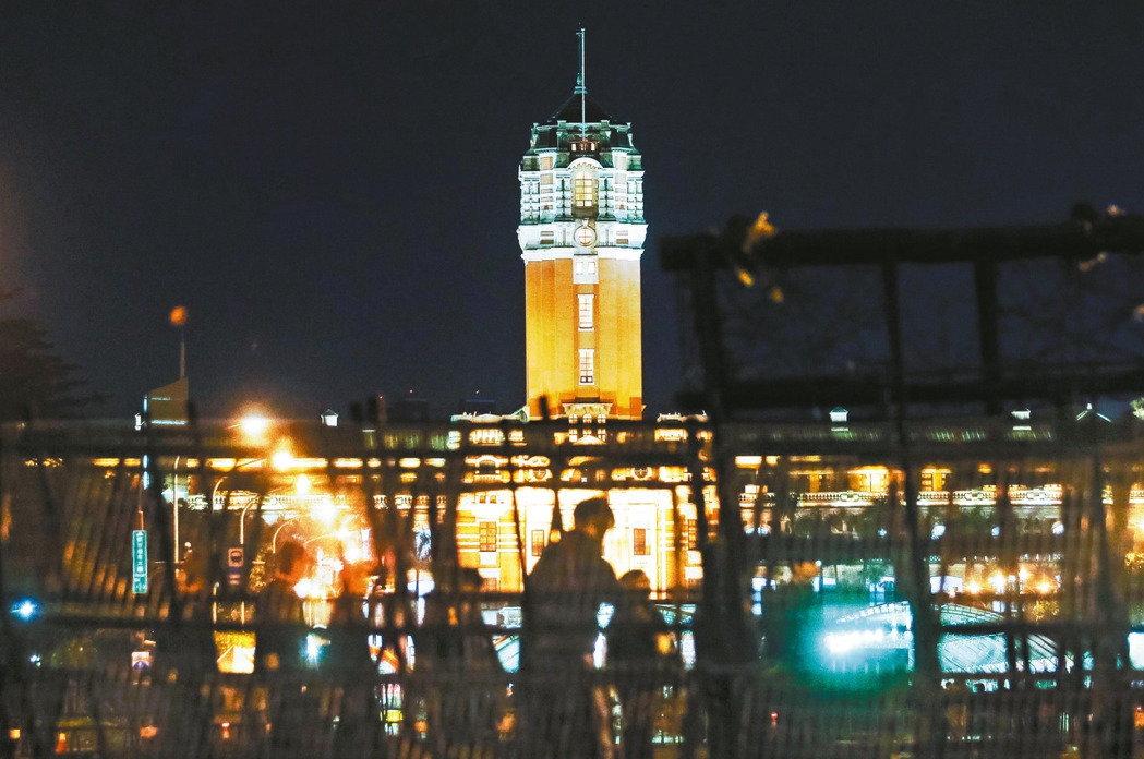 ���W�C���Ũ��y3���ˤ����g�˧ܬY�e������