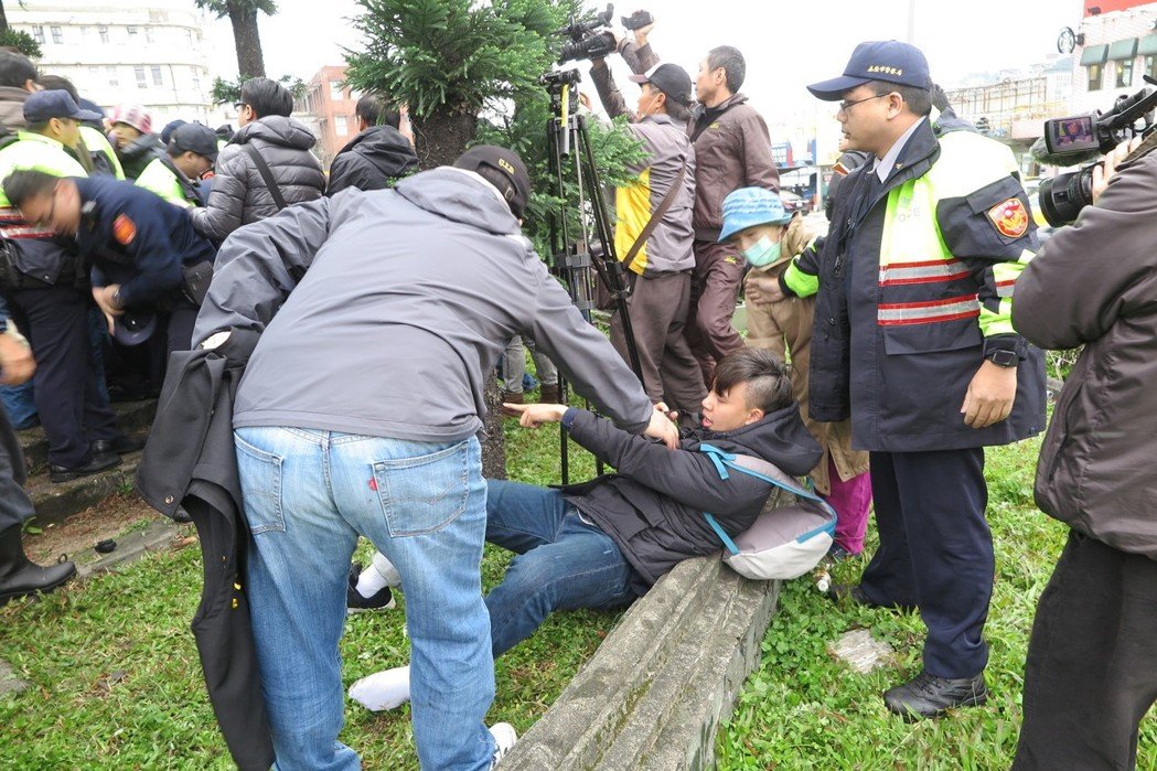 L̡_®_ dޫoLdޥˡ L̡_®_ dޫoLdޥˡ