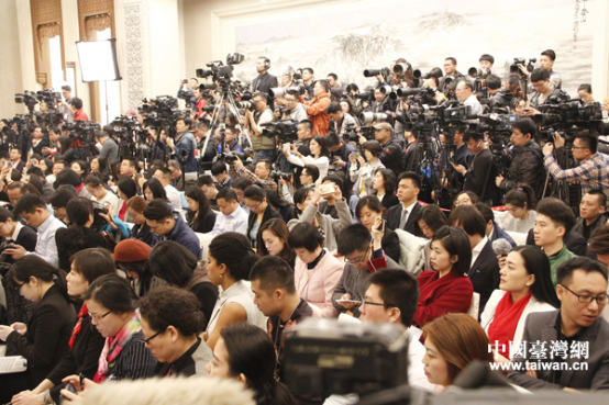 �ԒʖE�hä�˒����[�|�Y�s���饬�|���o