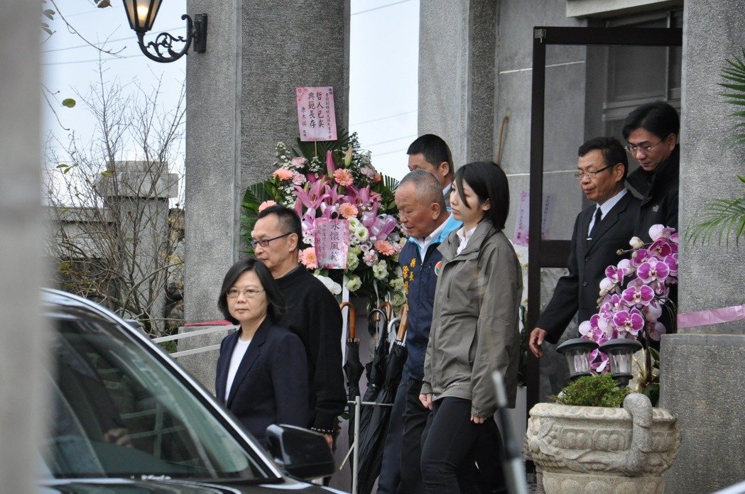 ���Y���g�������h�l�]�P�� �a�����H�q�׮�j5����