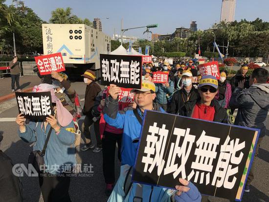 ���W����ܬY�}��