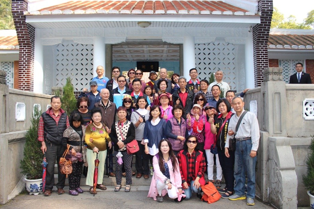 �x�~�~�D�G�����r ��������n�L�����ơ��t�u