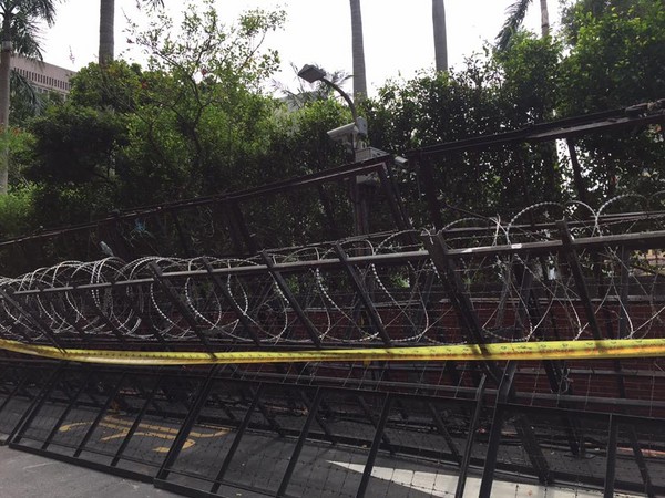 ��"�߰|"�[�Е[�ߥ��锵���ܬY�ݴ� ���_"�]�q"