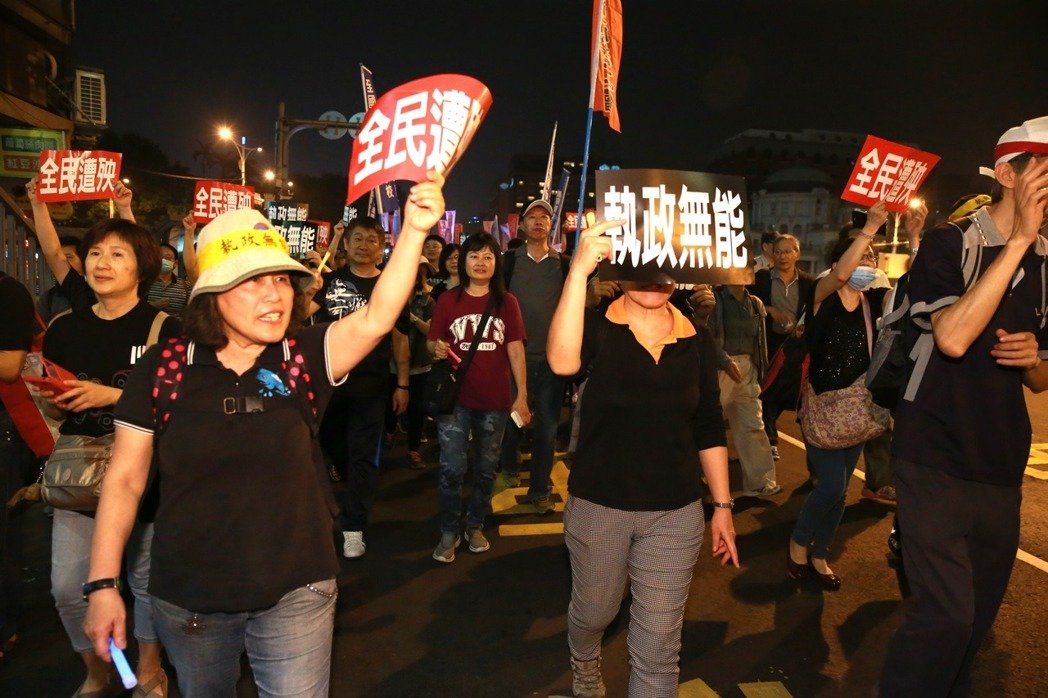 ���W����"��������"�ܬY�e������ ħ��"���Y�����"