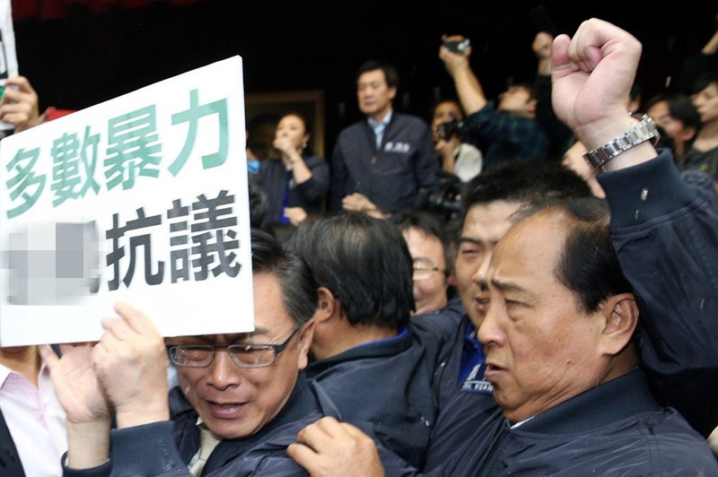 �j�o�L���g���@�� ��\�k����E�����Y����ߧܬY��