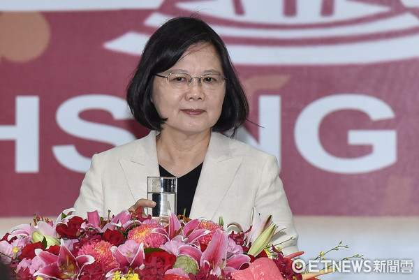 ���ا��L�uá�\�Ӫ��j����{�U���D��˼K�w�˕�