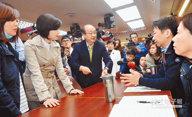 �����n���e�L�ȓr���������A�� �t���L������U�桲