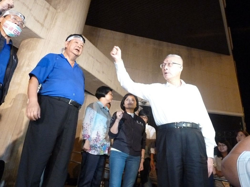 ä���n�J�w�Ԥ����￵ �͵��qҧ���������ý�u��