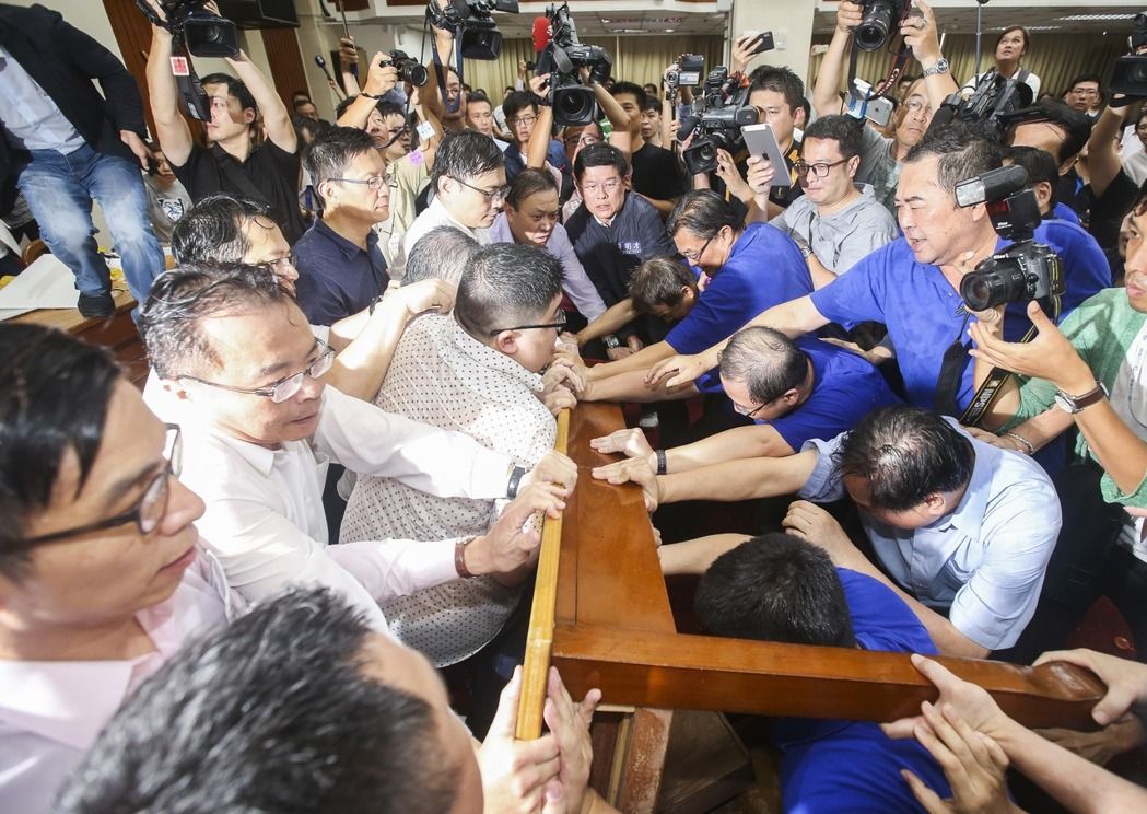 ��L���|���e��������ڨ ����{���e�ءL���u�|��