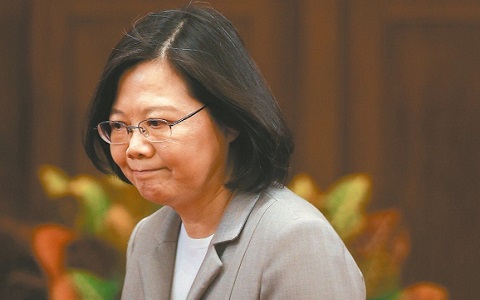 �J���n���������n�L���m�K���Ρ� �O�̕j���ܐ߯y�L�_�ס�