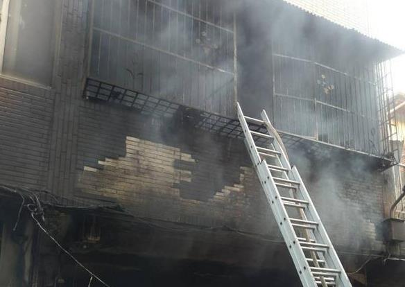 ���W����q�L�������U���� ���ا��L�C����a�����~��G���W��