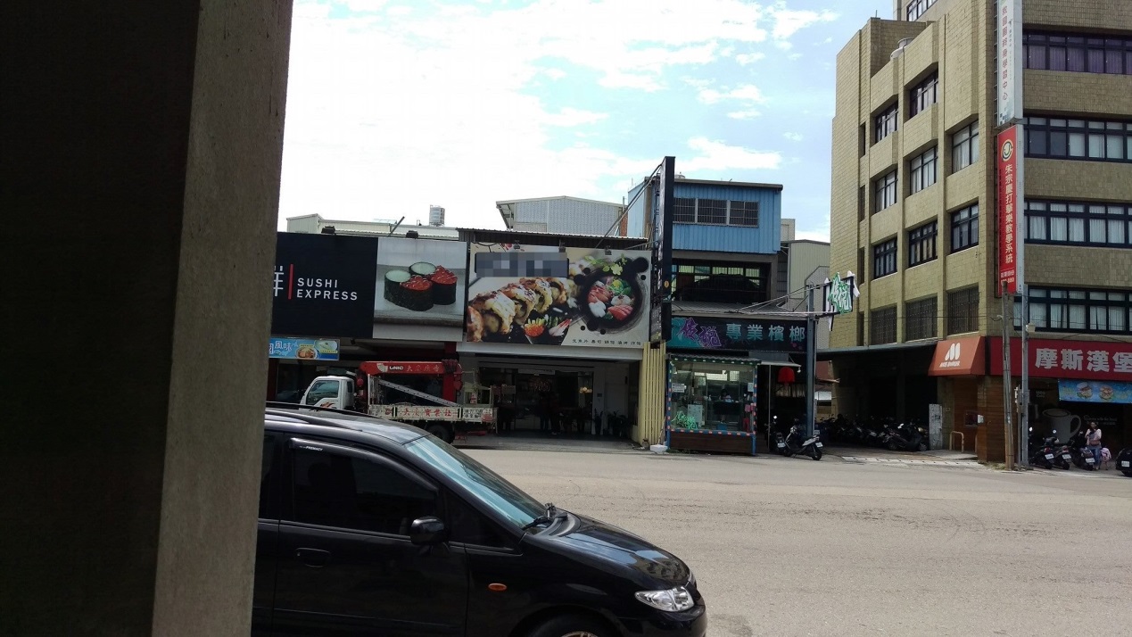 ������e�N �lҦ�h3000���U80�͐�I�L���K